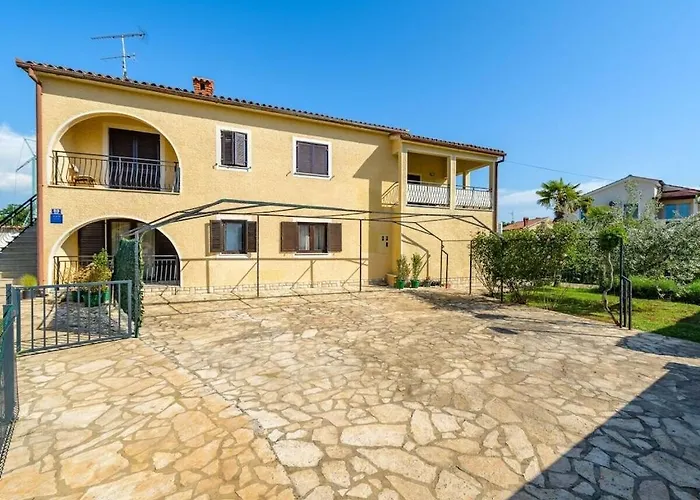 Josipa With Whirlpool Apartman Porec