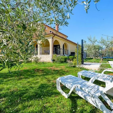 Appartement Josipa With Whirlpool