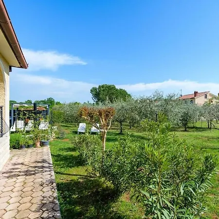 Appartement Josipa With Whirlpool