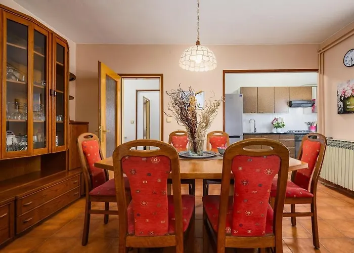 Josipa With Whirlpool Πόρετς